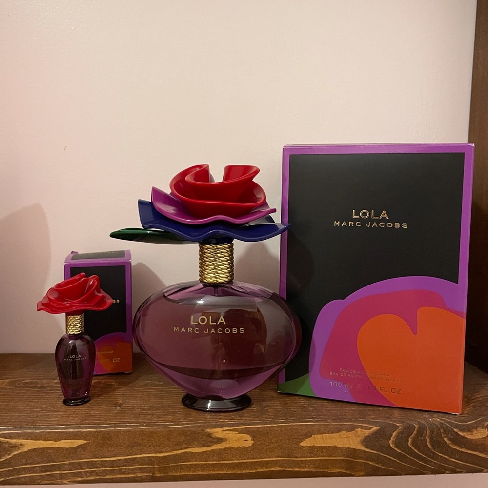 Lola Marc Jacobs DISCONTINUED Full size (3.4 fl oz) and travel size (.13 fl oz)